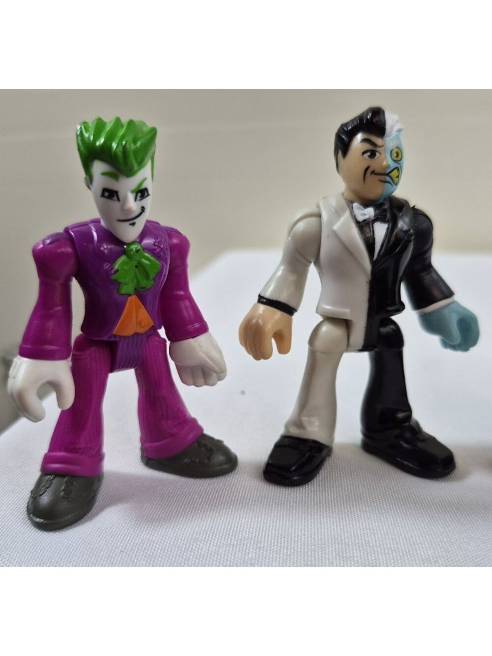 Lot of 5 DC Comics Batman Robin Joker Two Face Mini Action Figures